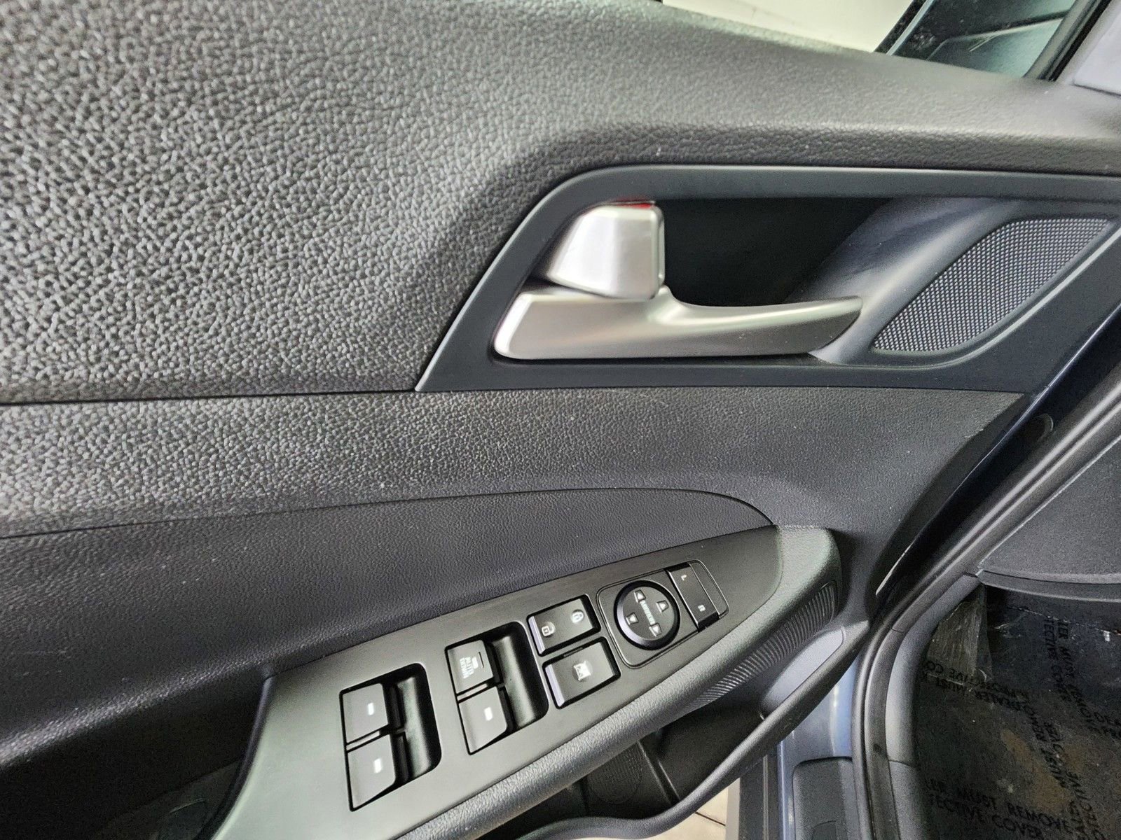 Used 2020 Hyundai Tucson SE image 33