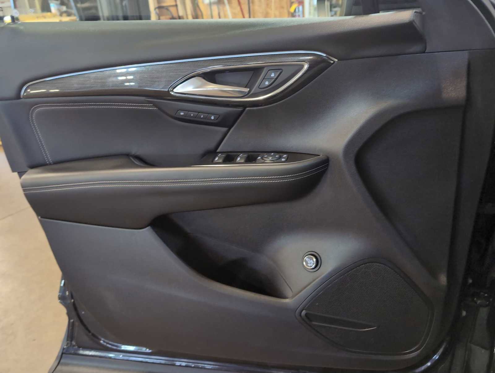 Used 2023 Buick Envision Essence image 19