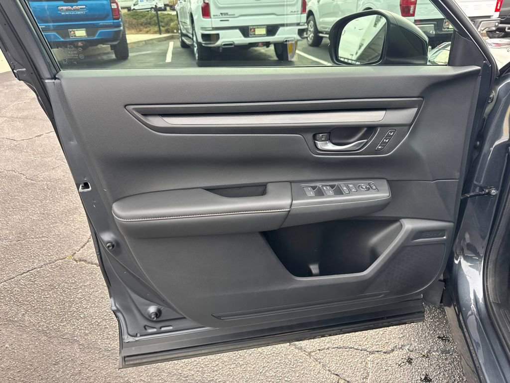 Used 2025 Honda CR-V Sport-L image 11