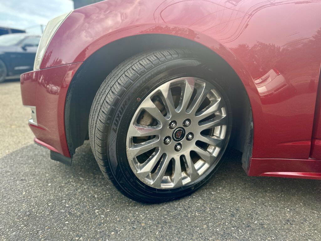 Used 2010 Cadillac CTS Premium image 26