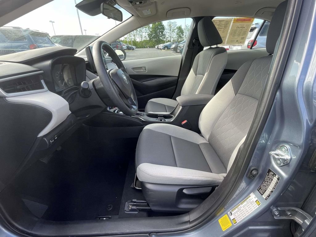 Used 2025 Toyota Corolla LE image 19