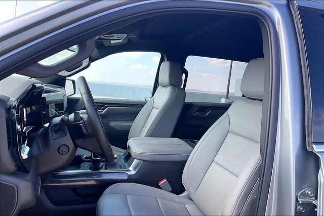 Used 2025 Chevrolet Silverado 1500 LTZ image 31