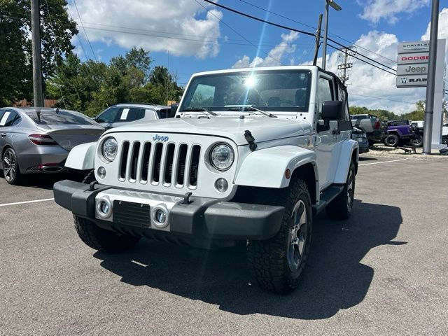 Used 2017 Jeep Wrangler Sahara w/ Connectivity Group AWD/4WD image 20