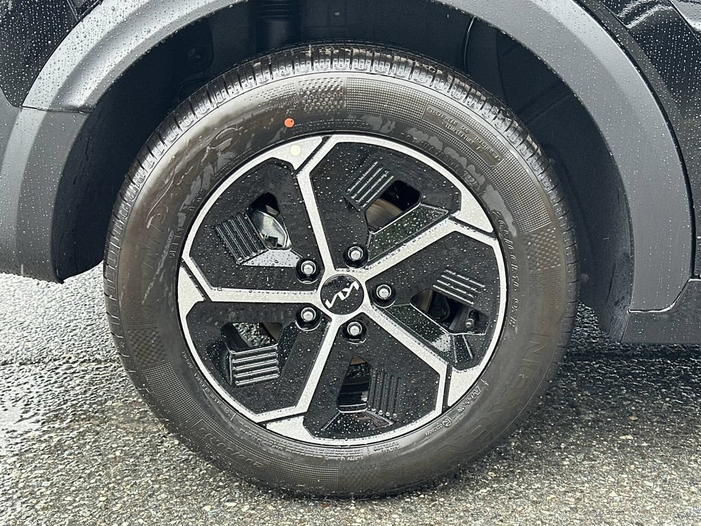 New 2026 Kia Niro EX FWD image 6