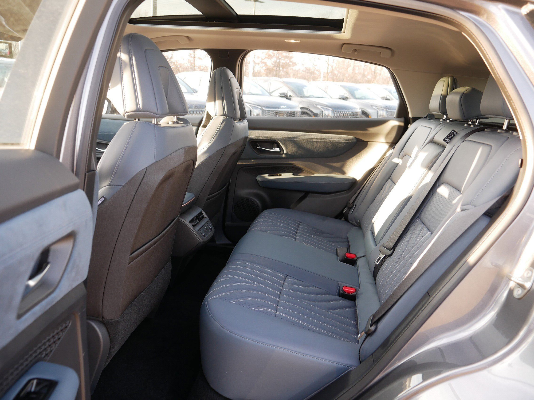 Certified 2024 Nissan Ariya AWD image 36