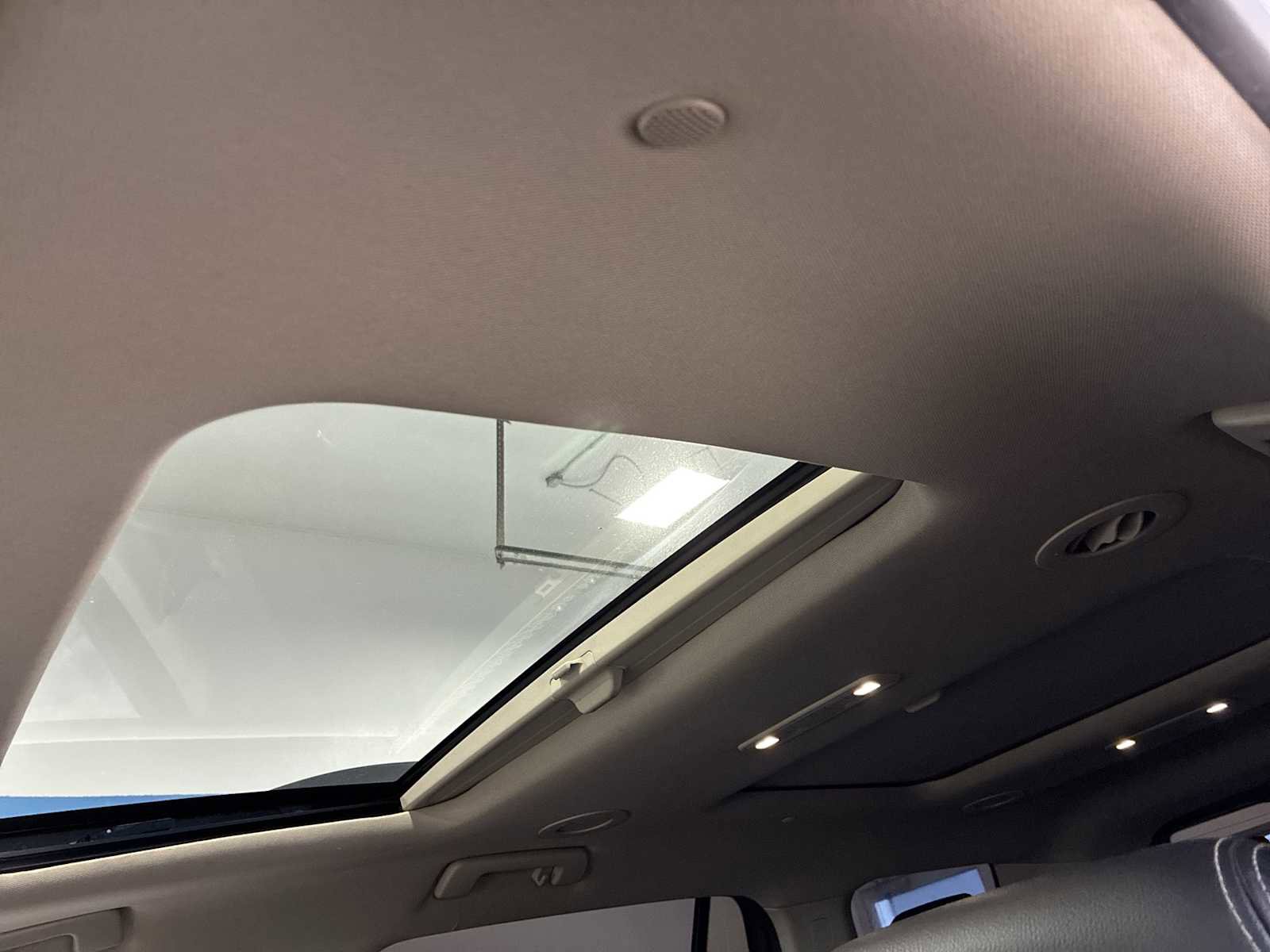 Used 2019 GMC Acadia Denali w/ Technology Package image 16