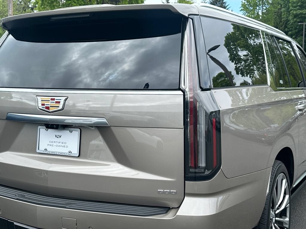 Certified 2025 Cadillac Escalade ESV Premium Luxury Platinum AWD/4WD image 11
