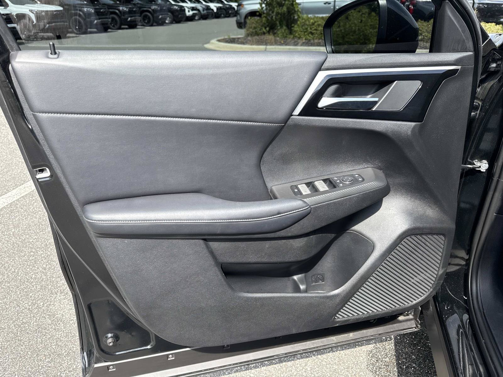 Used 2024 Mitsubishi Outlander SE Black Edition FWD image 18