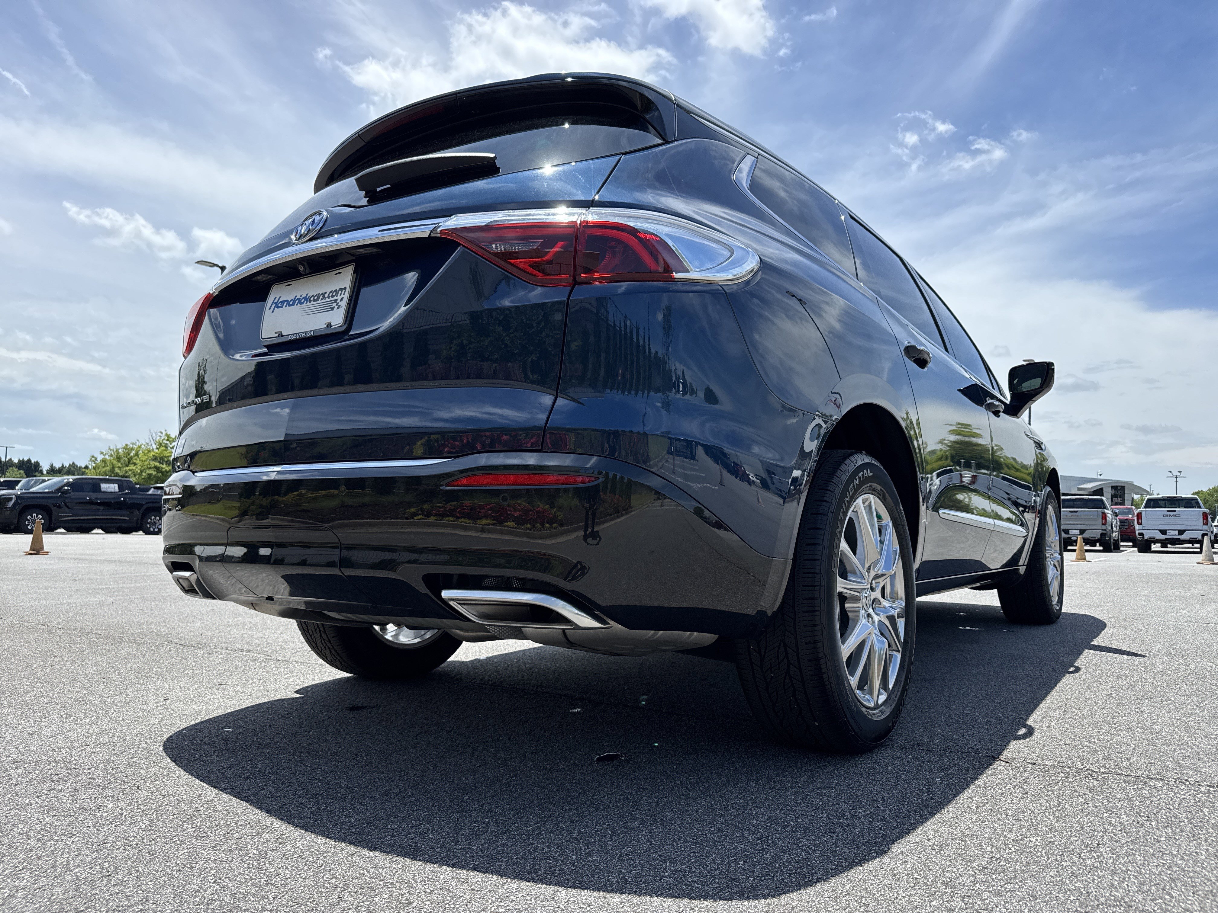 Used 2023 Buick Enclave Essence w/ Experience Buick Package FWD image 10