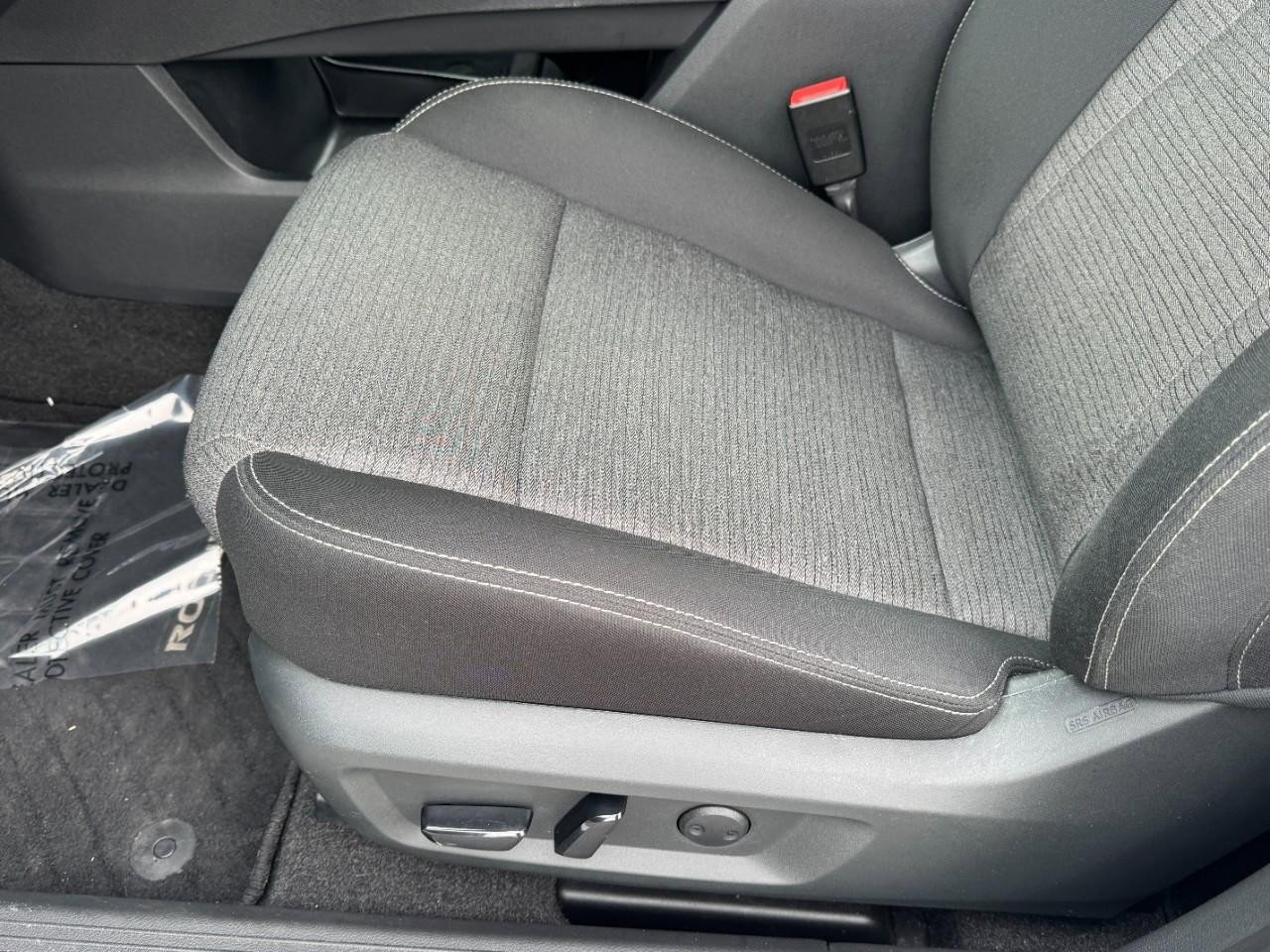 Used 2023 Nissan Rogue SV image 14