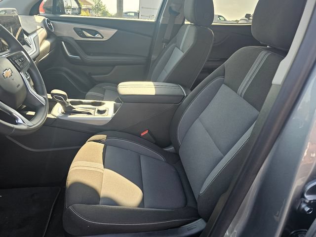 Used 2026 Chevrolet Blazer LT w/ Midnight/Sport Edition FWD image 16