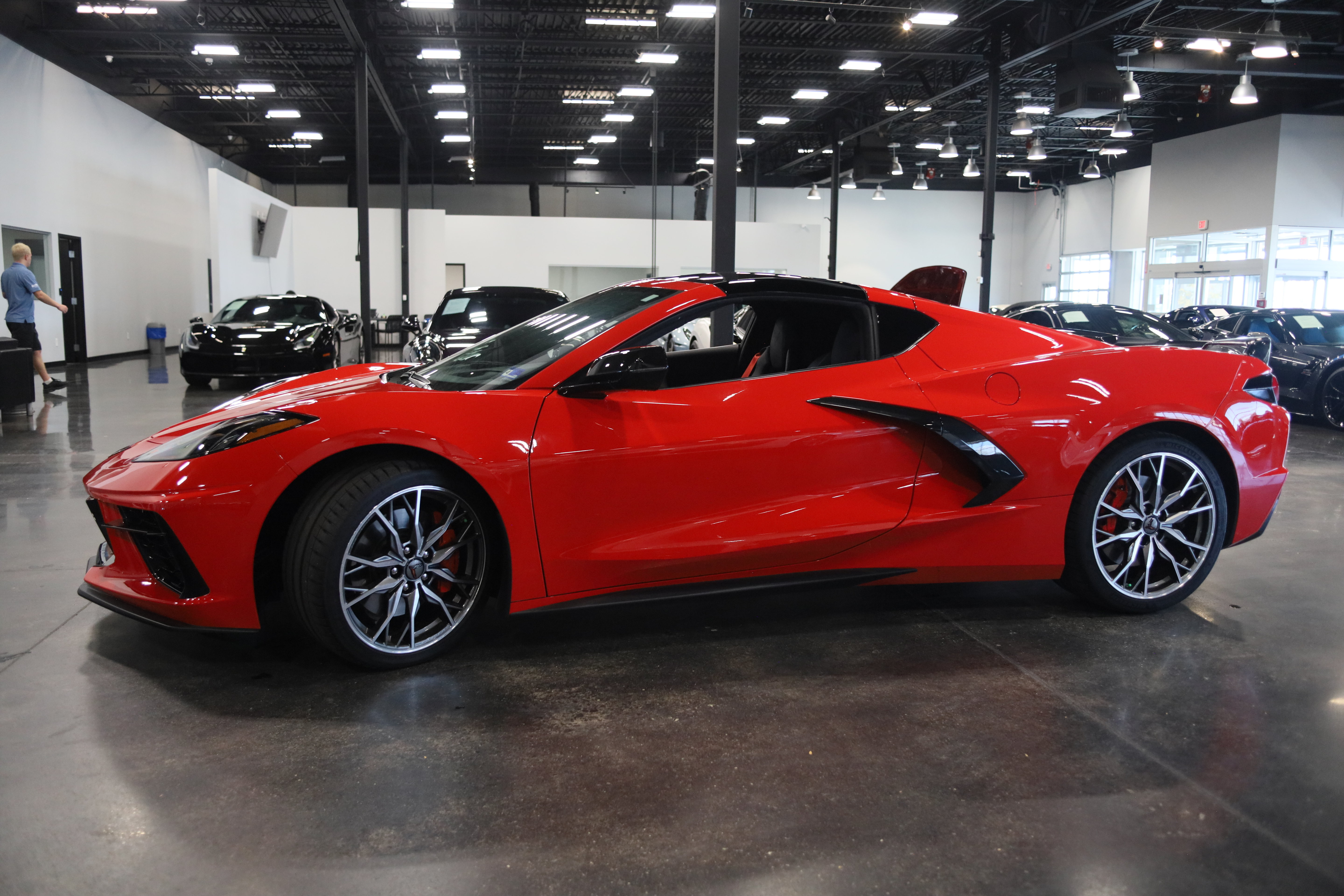Used 2024 Chevrolet Corvette Stingray Premium Cpe w/ Z51 Performance Package RWD image 9