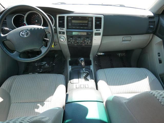 Used 2008 Toyota 4Runner SR5 AWD/4WD image 12