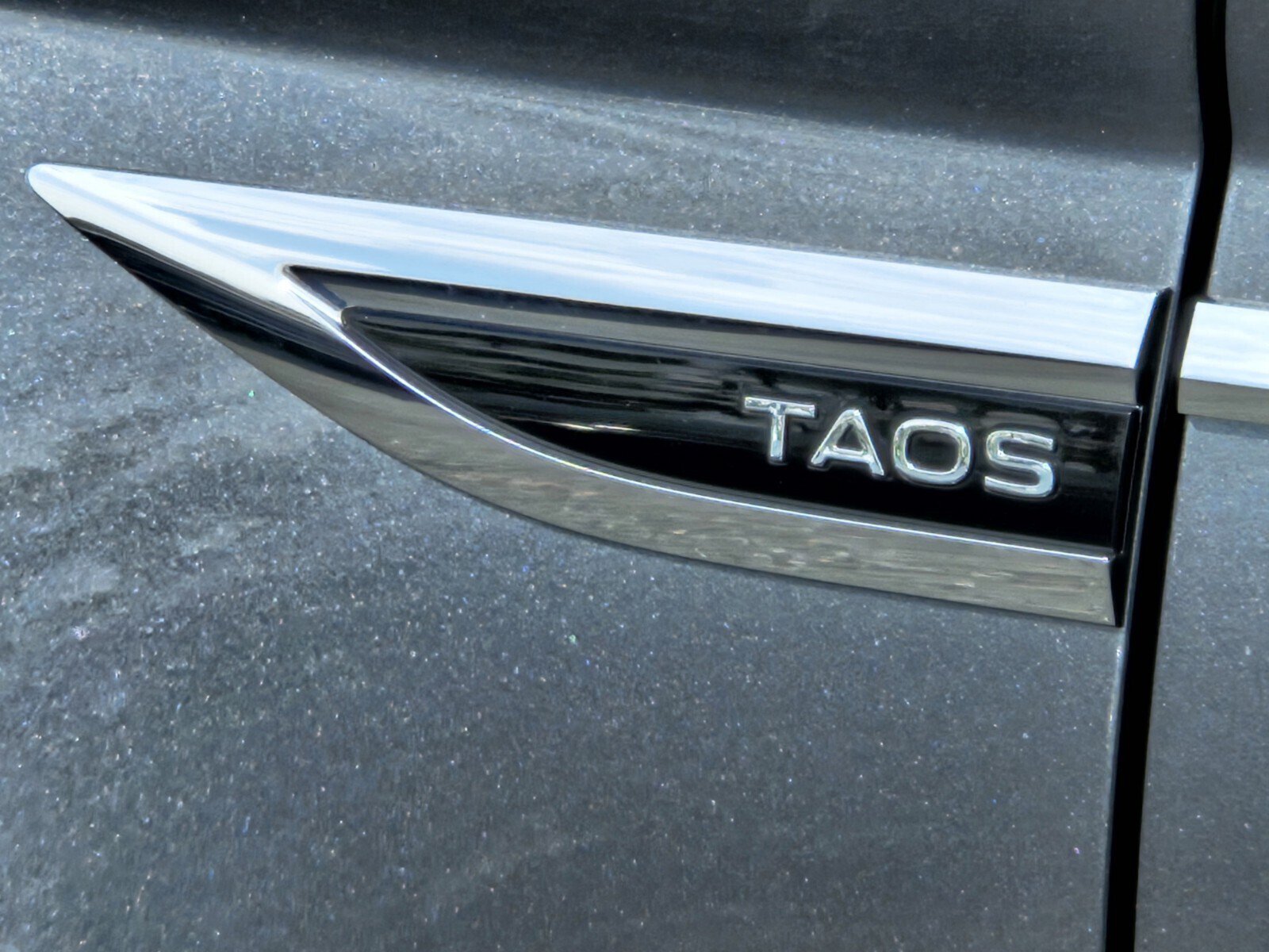 Used 2023 Volkswagen Taos S w/ Driver Assistance Package FWD image 31