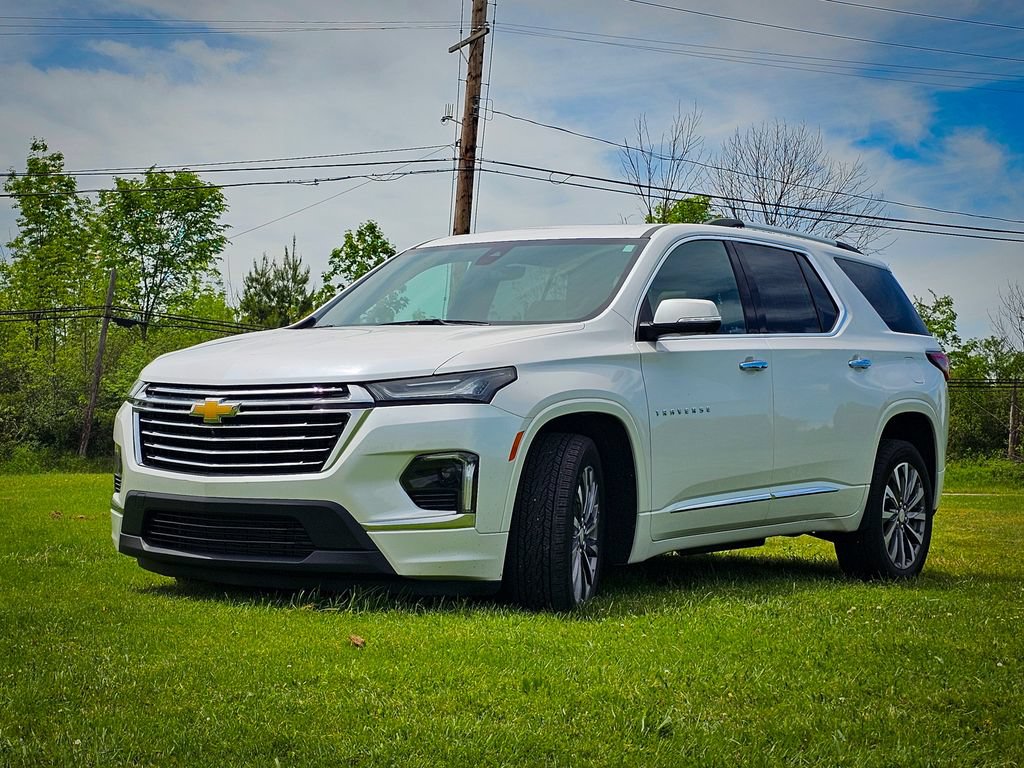 Used 2023 Chevrolet Traverse Premier AWD/4WD image 7