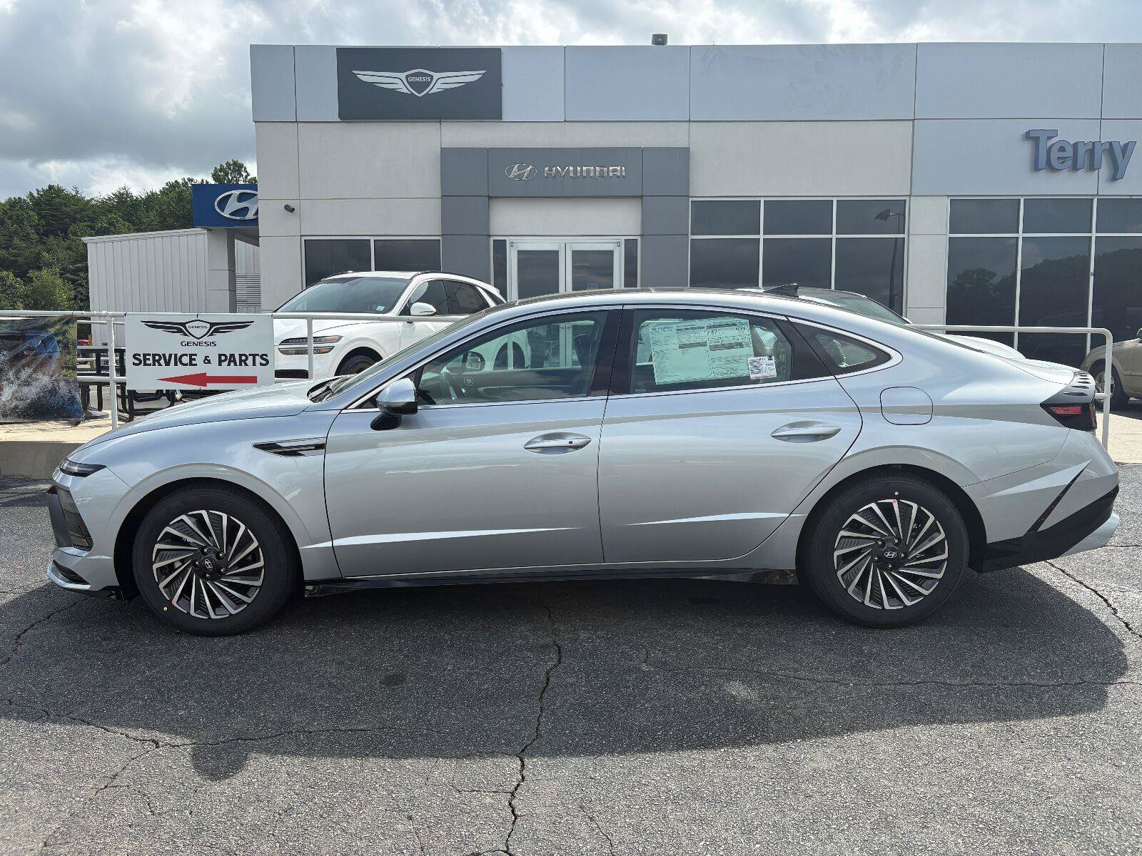 New 2026 Hyundai Sonata SEL FWD image 4