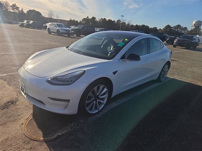 Used 2018 Tesla Model 3 Long Range image 3