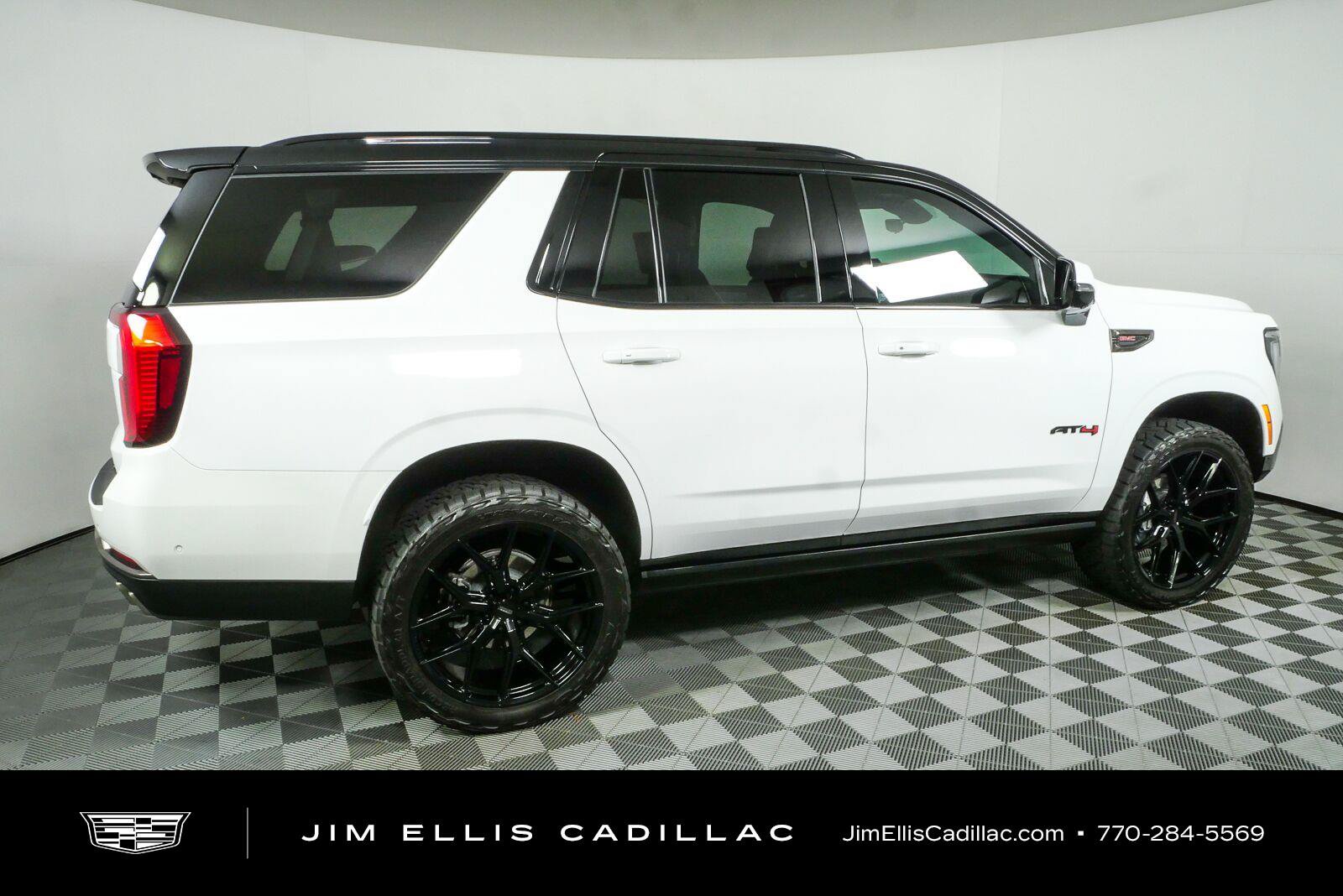 Used 2025 GMC Yukon AT4 Ultimate w/ LPO, Floor Liner Package AWD/4WD image 2