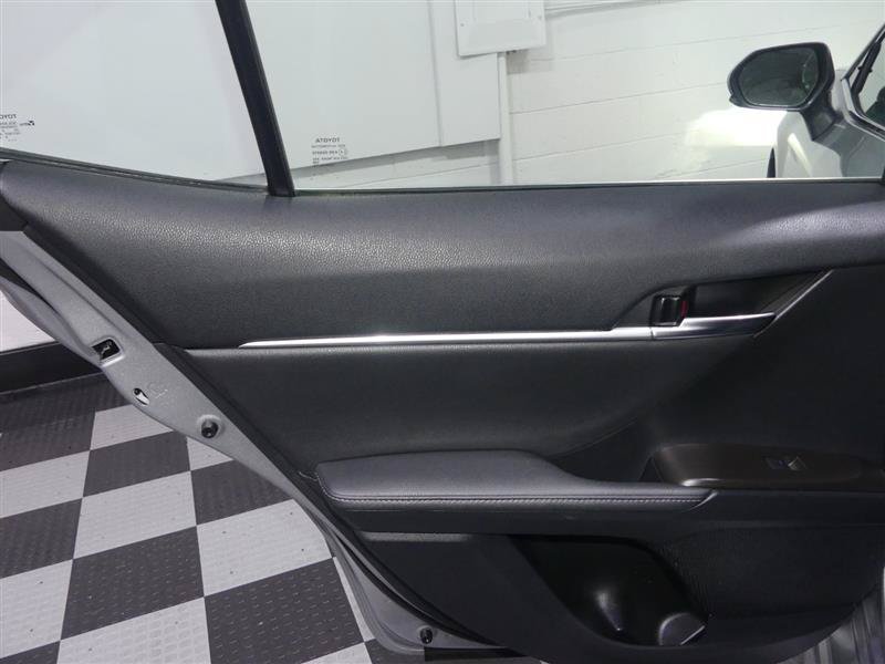 Used 2023 Toyota Camry XSE FWD image 25