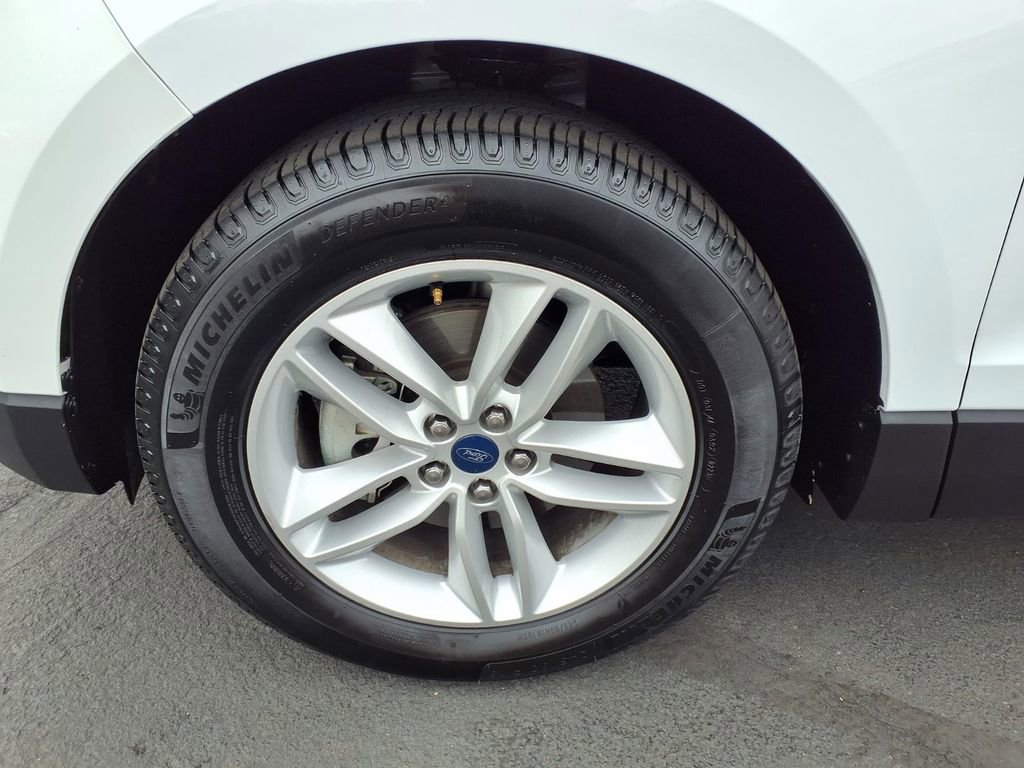 Used 2017 Ford Edge SEL image 15
