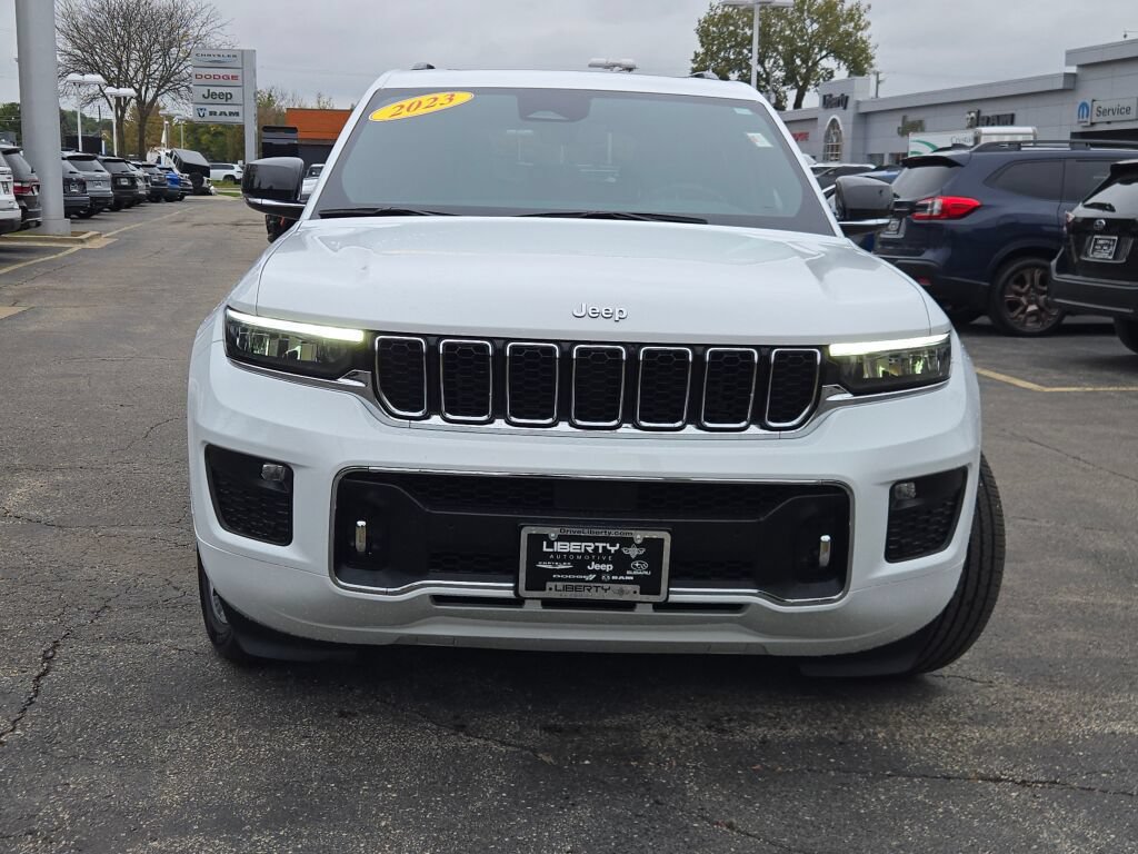 Certified 2023 Jeep Grand Cherokee Overland w/ Luxury Tech Group IV AWD/4WD image 5