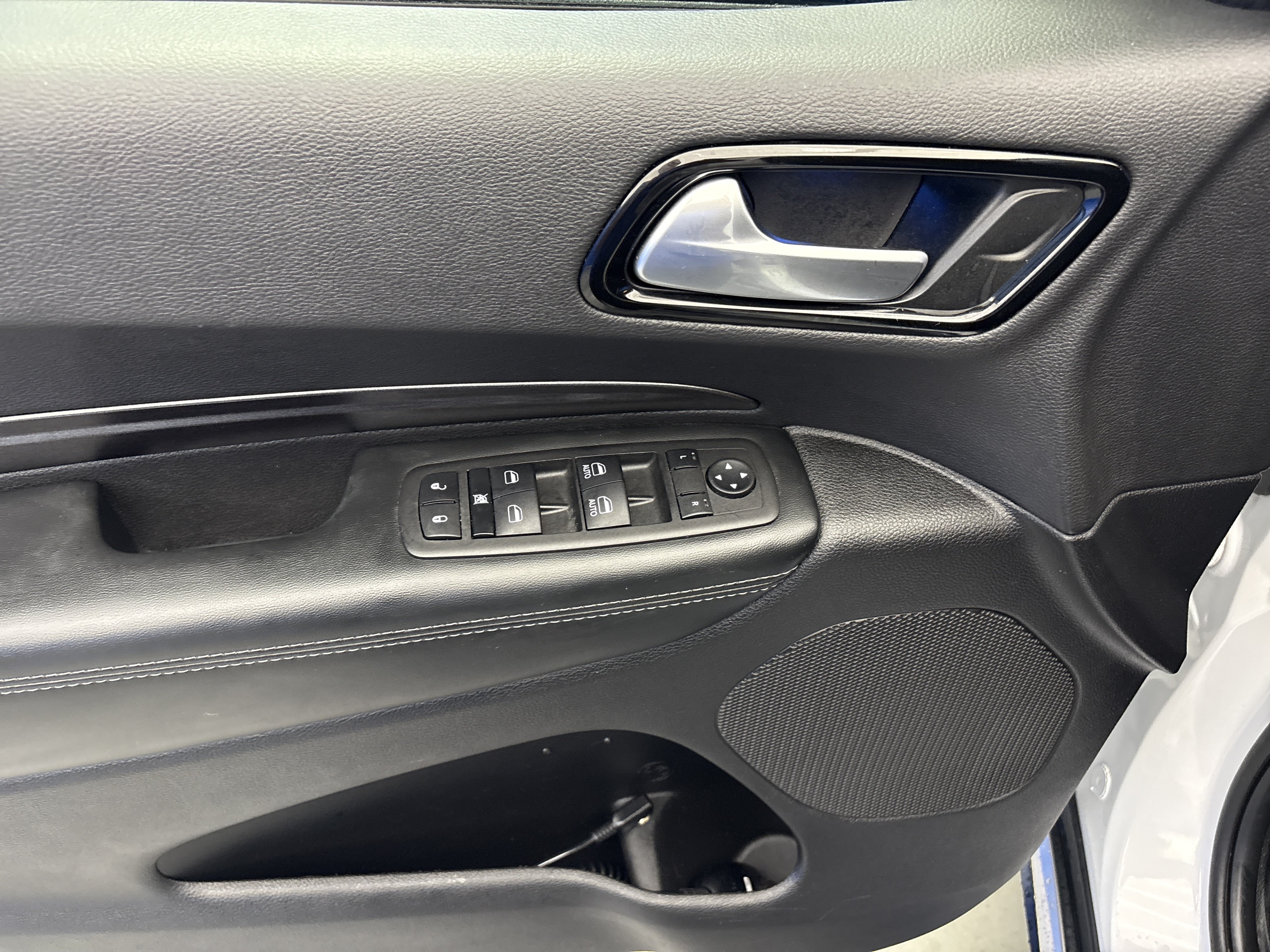 Used 2023 Dodge Durango AWD image 10