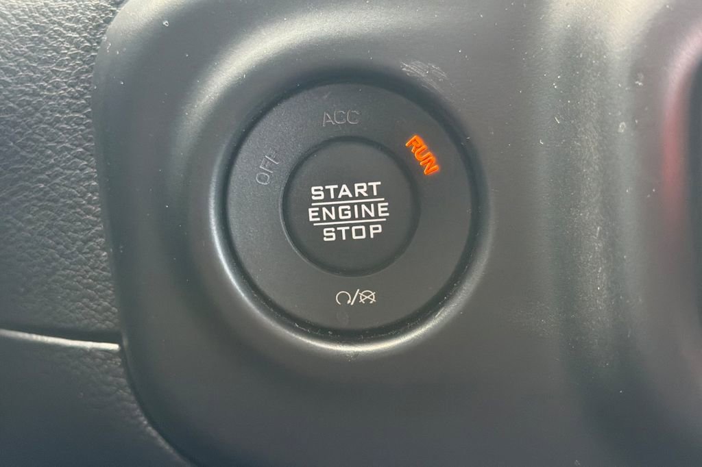 Used 2021 Jeep Wrangler Sport S image 22