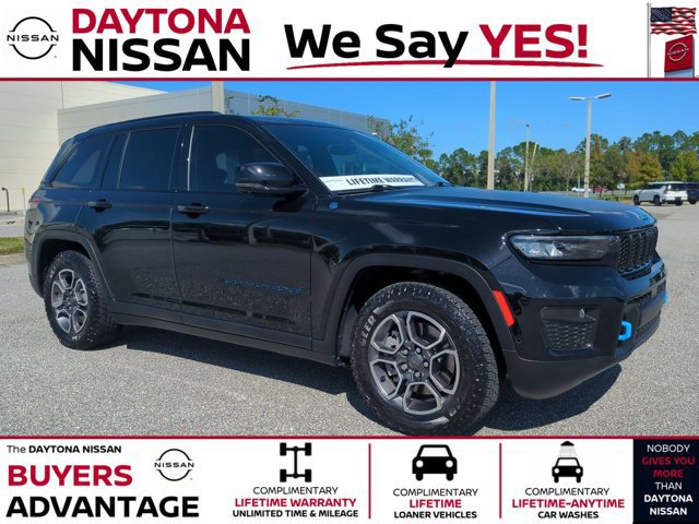 Used 2023 Jeep Grand Cherokee Trailhawk w/ Advanced Protech Group II
