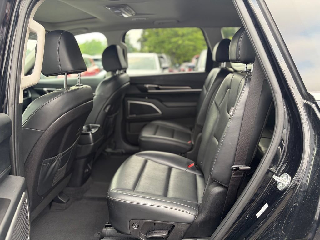 Used 2025 Kia Telluride S AWD/4WD image 16