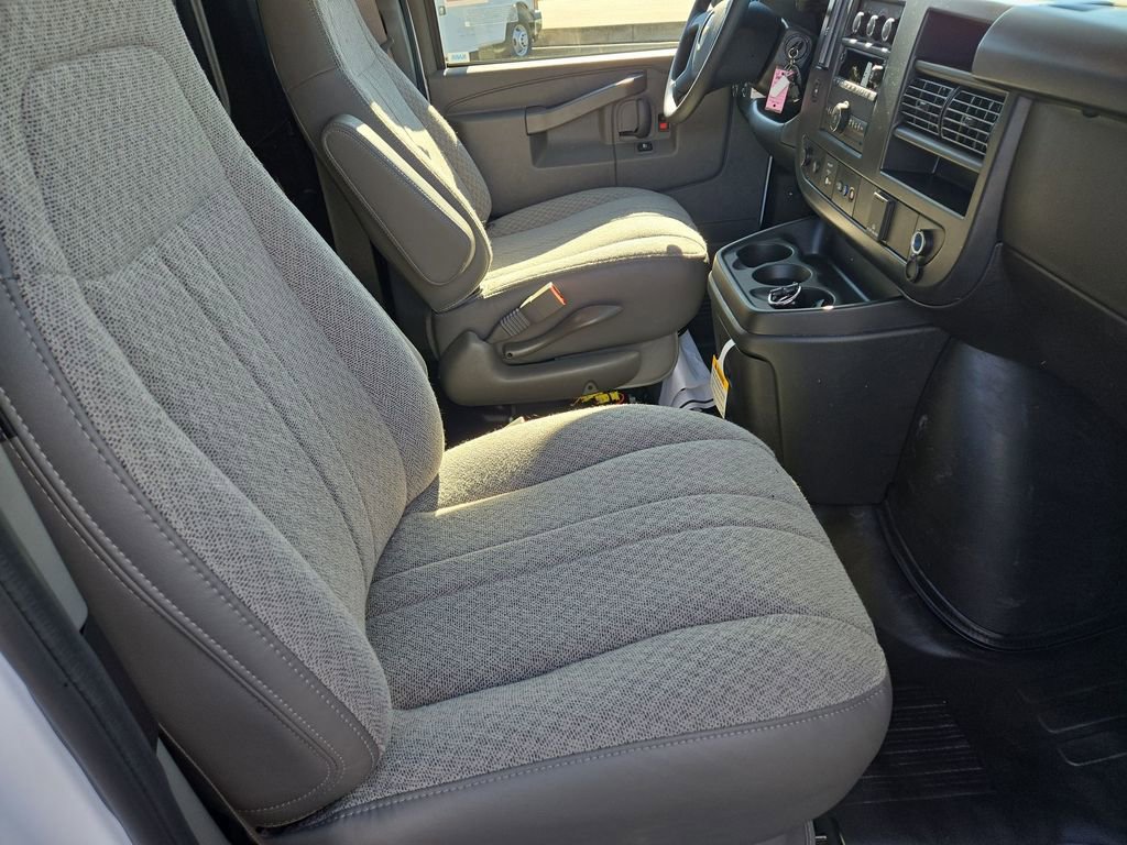New 2026 Chevrolet Express 2500 w/ Driver Convenience Package image 18