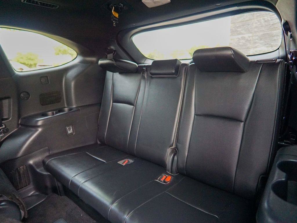 Used 2021 Toyota Highlander XSE FWD image 31
