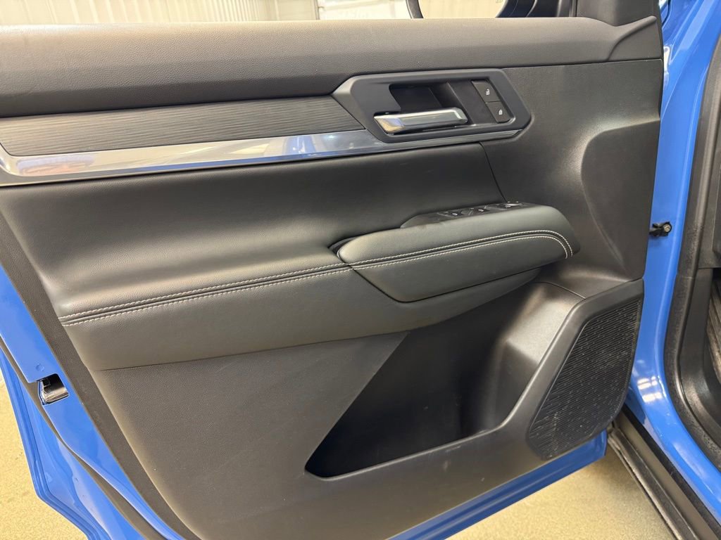 Used 2025 GMC Terrain Elevation image 8