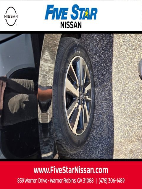 Used 2025 Nissan Versa SV image 14