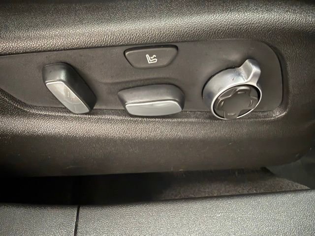 Used 2019 Cadillac XT4 Premium Luxury image 35