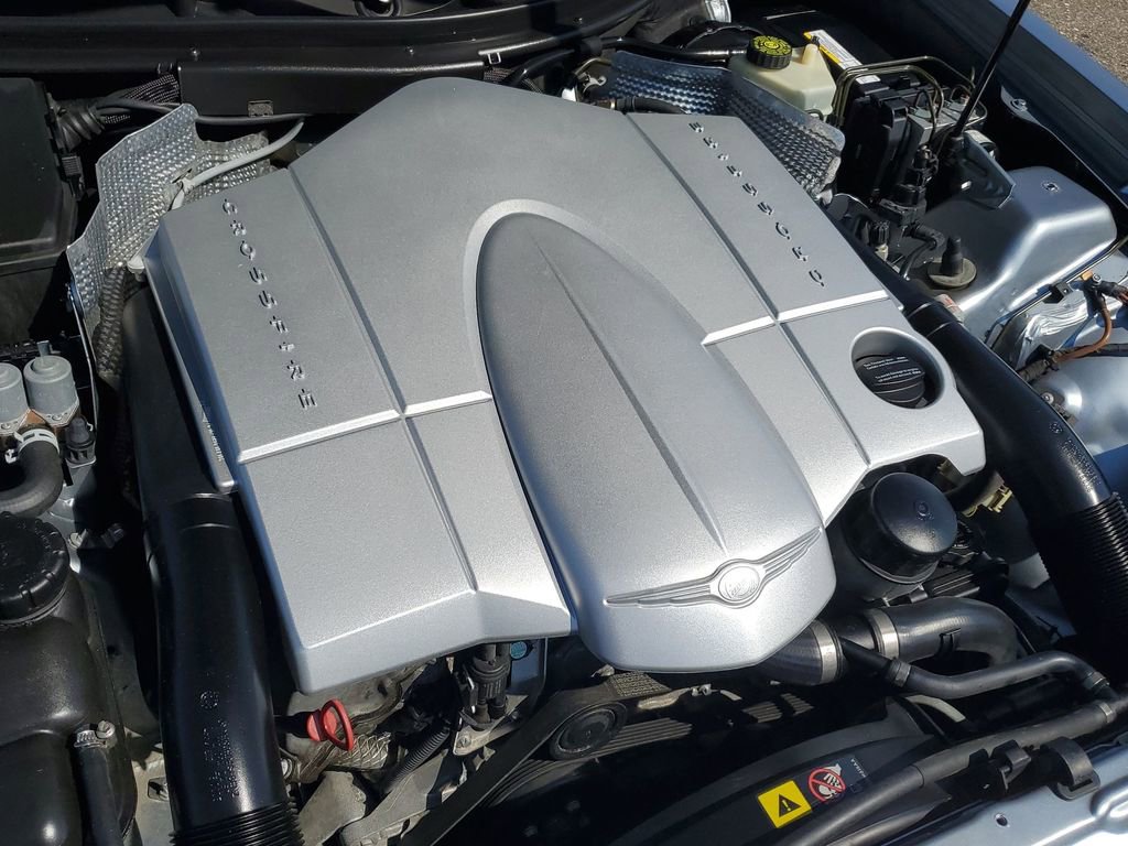 Used 2005 Chrysler Crossfire Limited image 25