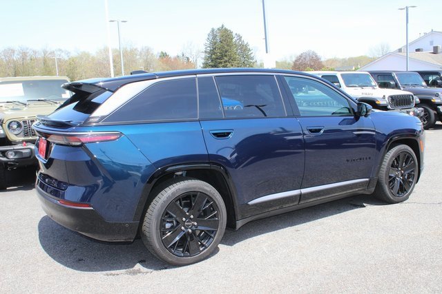 Used 2024 Jeep Wagoneer Launch Edition image 28