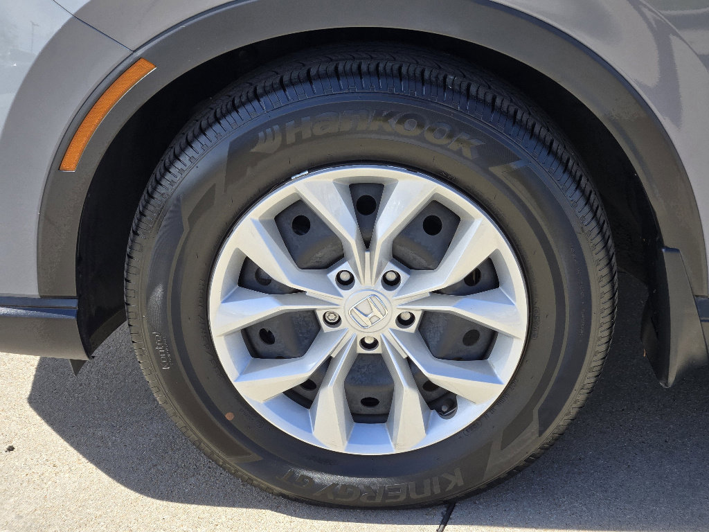 Used 2024 Honda CR-V LX image 17