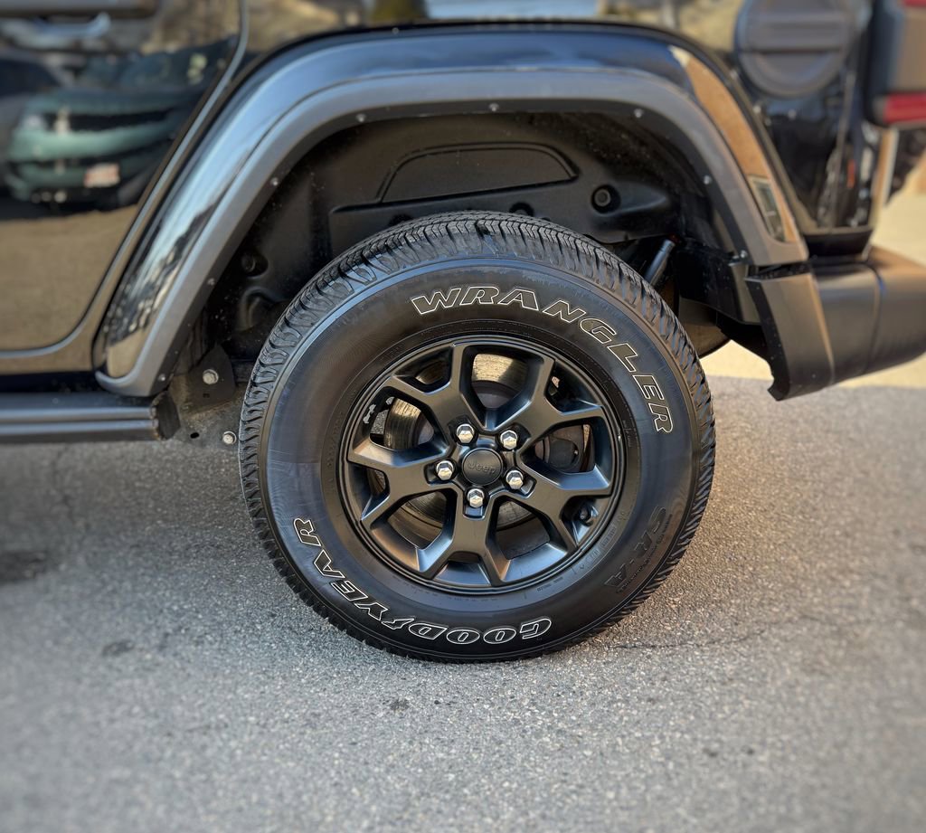 Used 2018 Jeep Wrangler Unlimited Sahara w/ Quick Order Package 24M Moab image 14