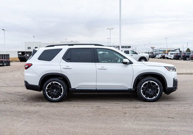 New 2026 Honda Pilot Touring image 8