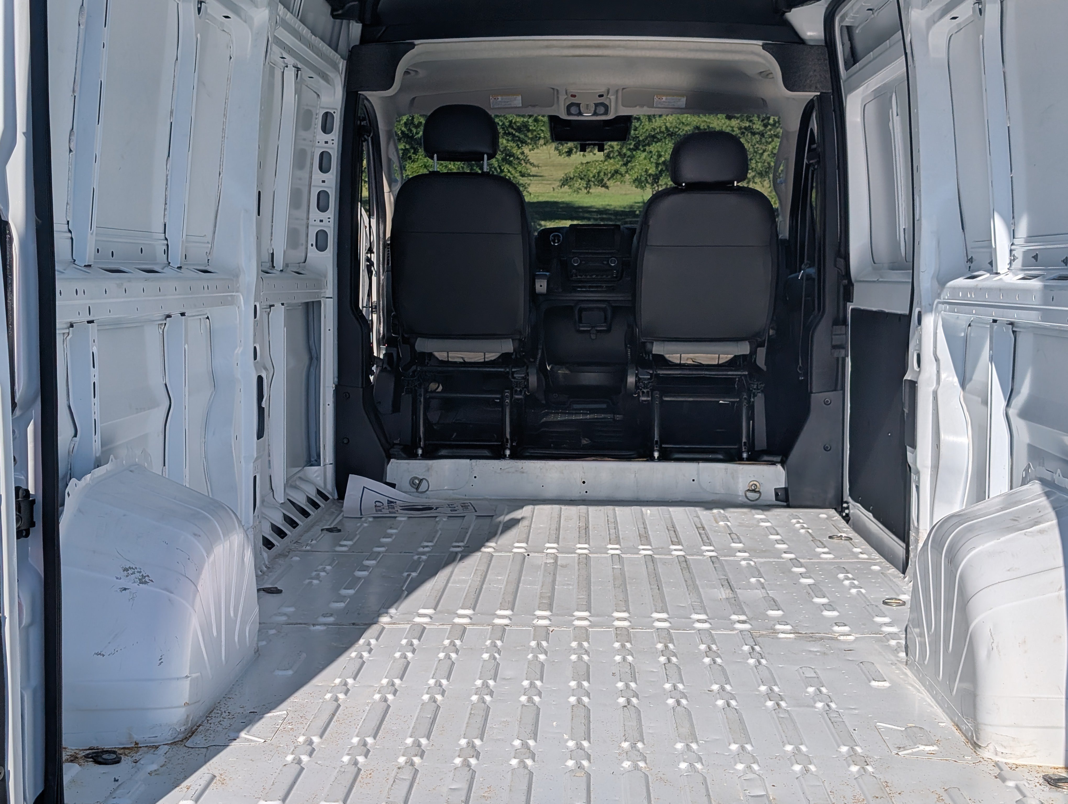 Used 2025 RAM ProMaster 3500 w/ Convenience Group FWD image 13
