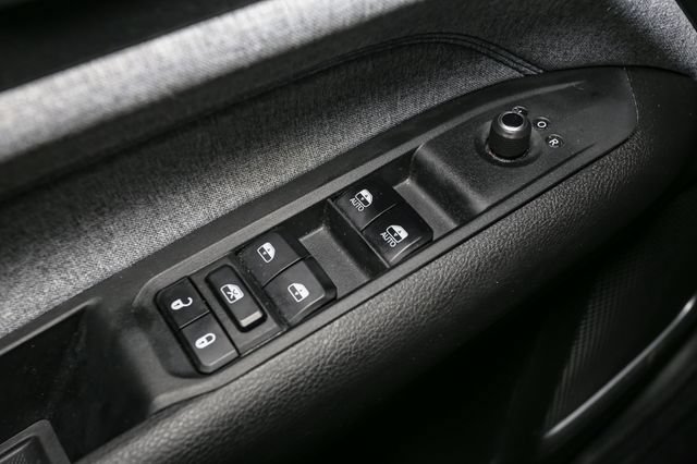 Used 2023 Jeep Compass Latitude w/ Convenience Group AWD/4WD image 35