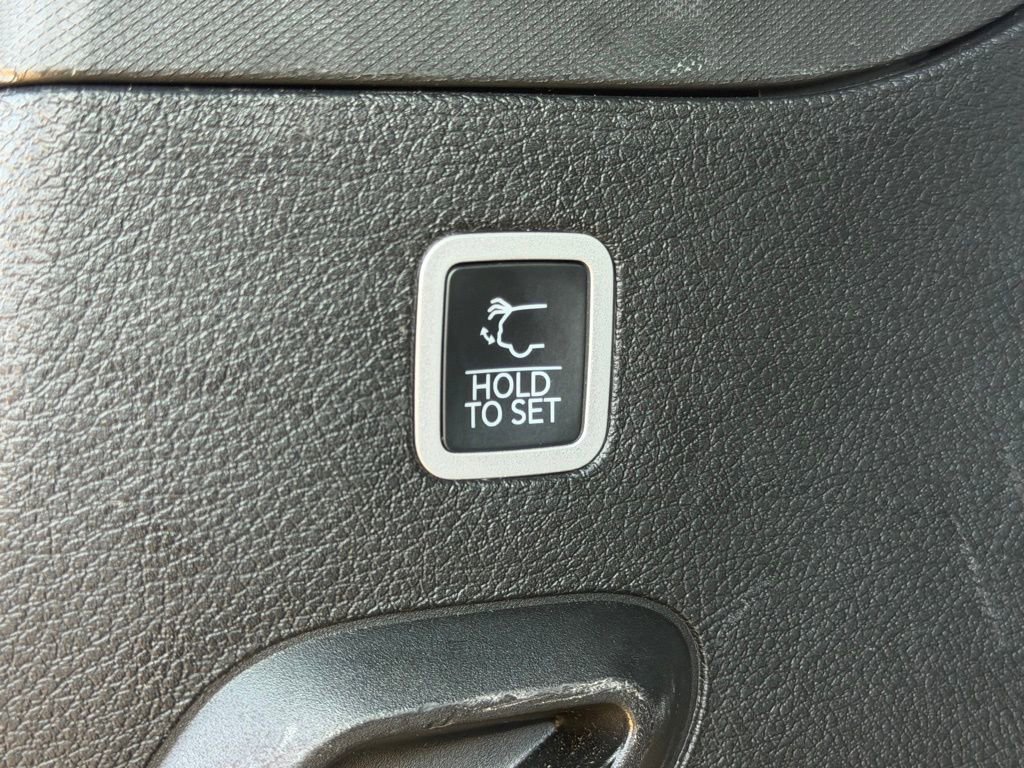 Certified 2024 Jeep Wagoneer Series III image 27