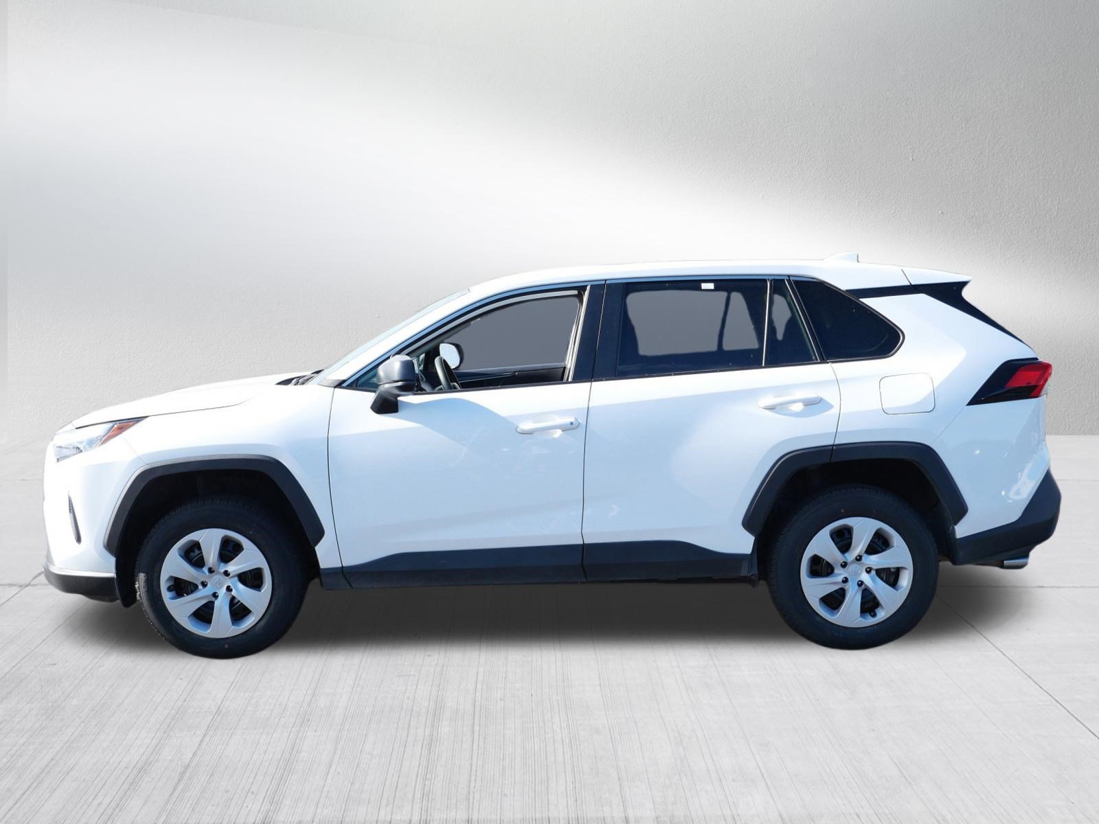 Certified 2025 Toyota RAV4 LE AWD/4WD image 4