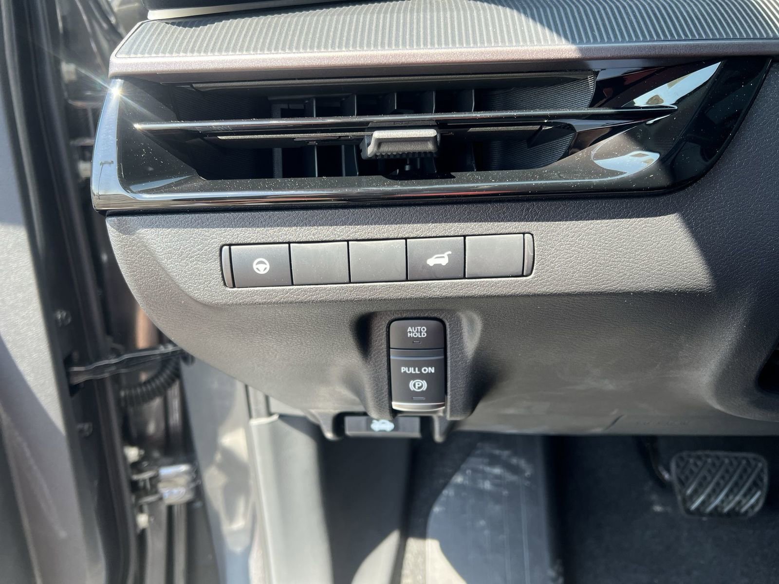 New 2025 Nissan Murano SV image 15