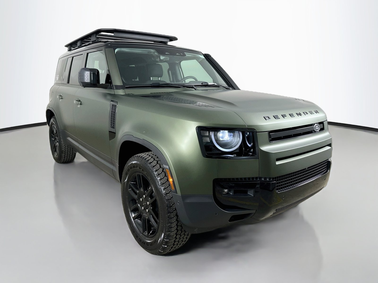 New 2026 Land Rover Defender 110 S AWD/4WD image 3