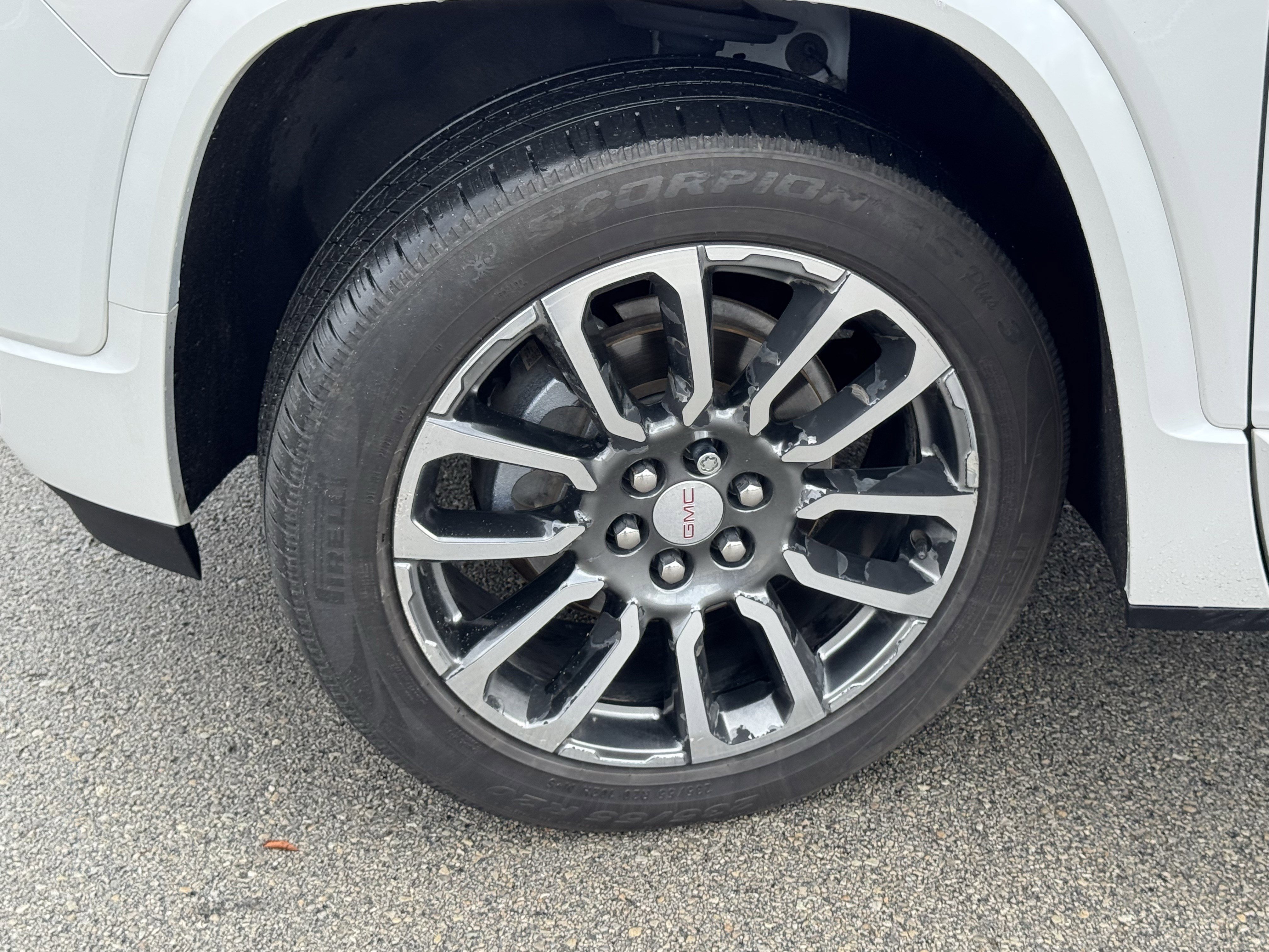 Used 2020 GMC Acadia Denali w/ Technology Package image 45