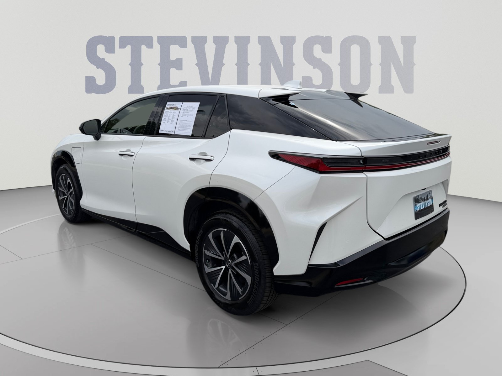 Used 2025 Lexus RZ 450e w/ Accessory Package (2T) AWD/4WD image 3