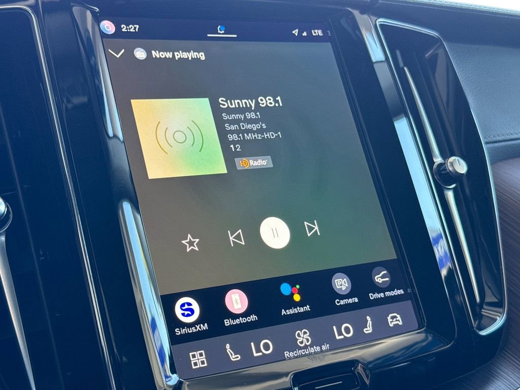 Certified 2023 Volvo XC60 B5 Ultimate AWD/4WD image 17