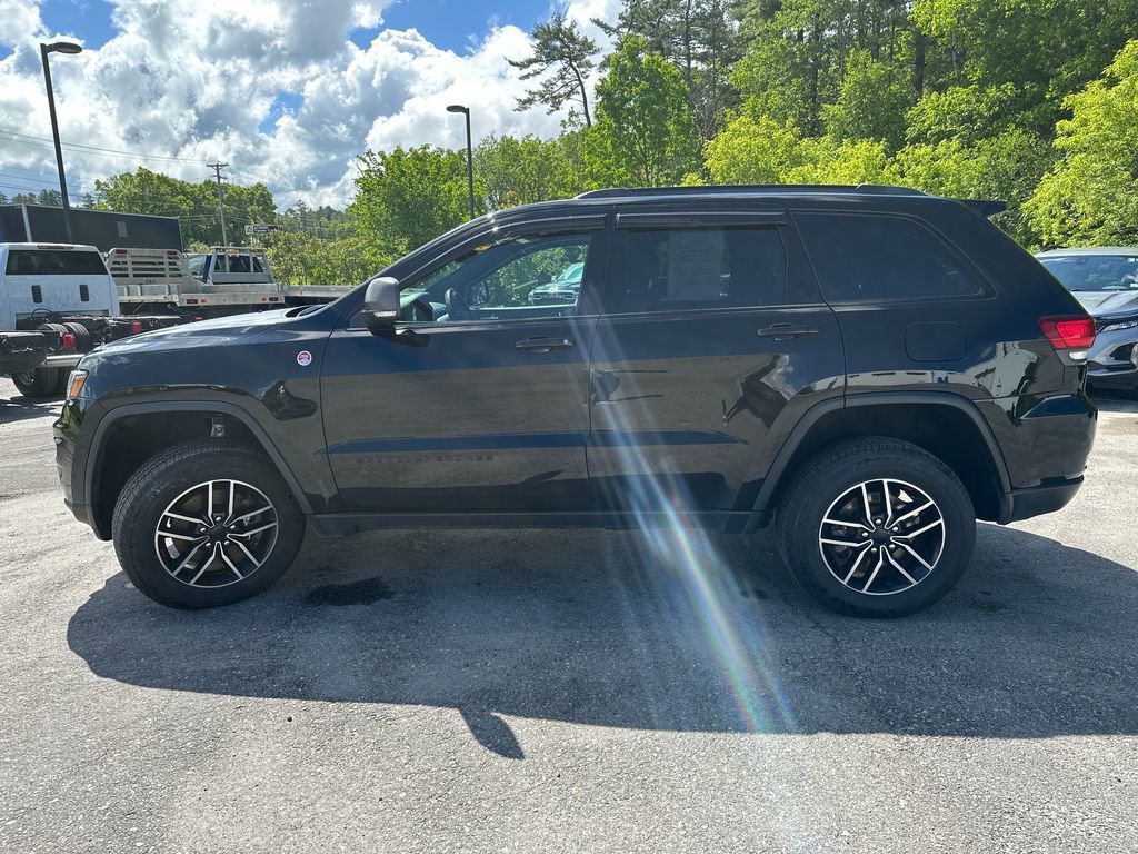 Used 2021 Jeep Grand Cherokee Trailhawk w/ Premium Lighting Group AWD/4WD image 2