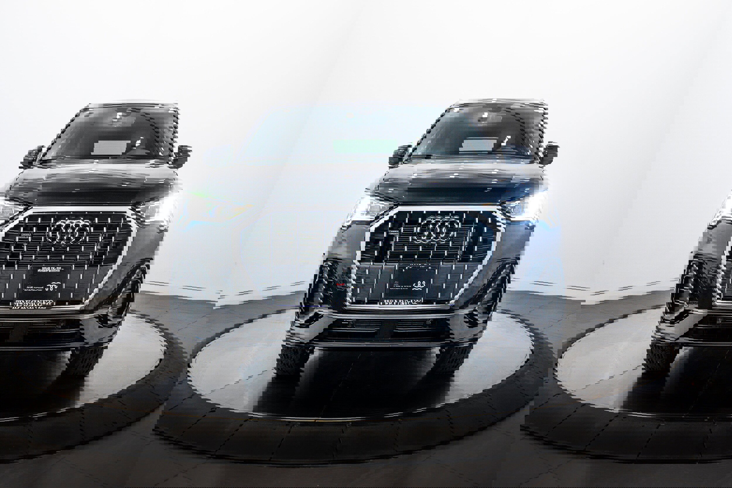 Certified 2025 Audi Q3 2.0T Premium Plus w/ Premium Plus Package image 24